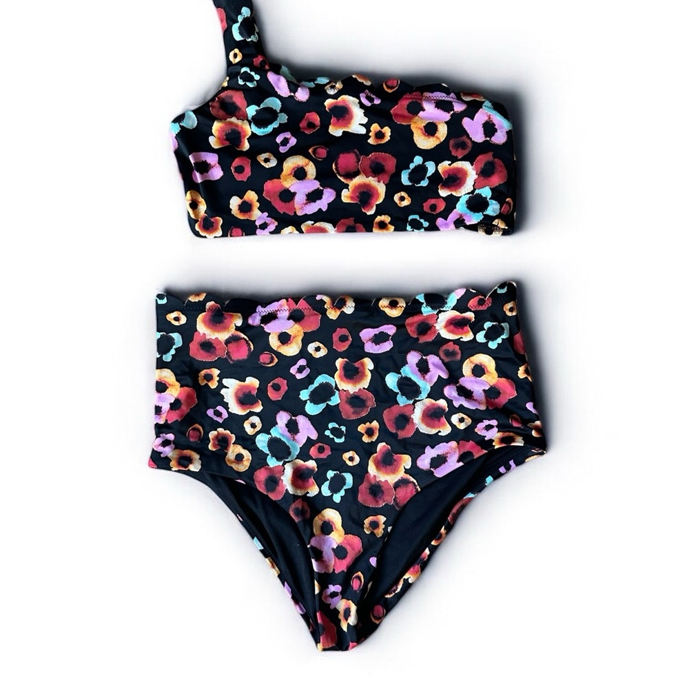 Floral Women’s Swimsuit (S Top/M Bottom)